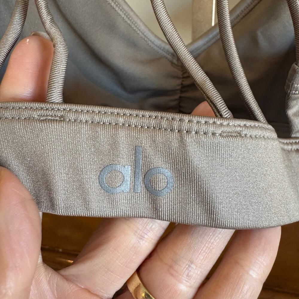 Alo Yoga Airlift Intrigue Bra Gravel Size S - Picture 5 of 8